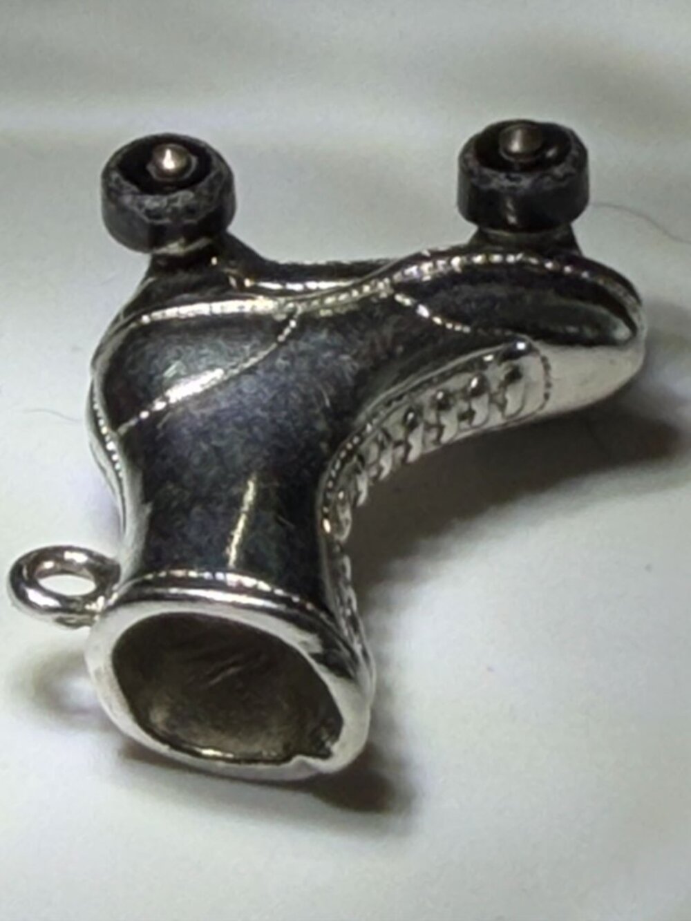 Vintage Roller Skate Charm Movable Wheels 3D Figural Silver Tone Bracelet Unmark - Picture 3 of 4